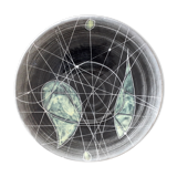 Decorative plate with geometric decoration