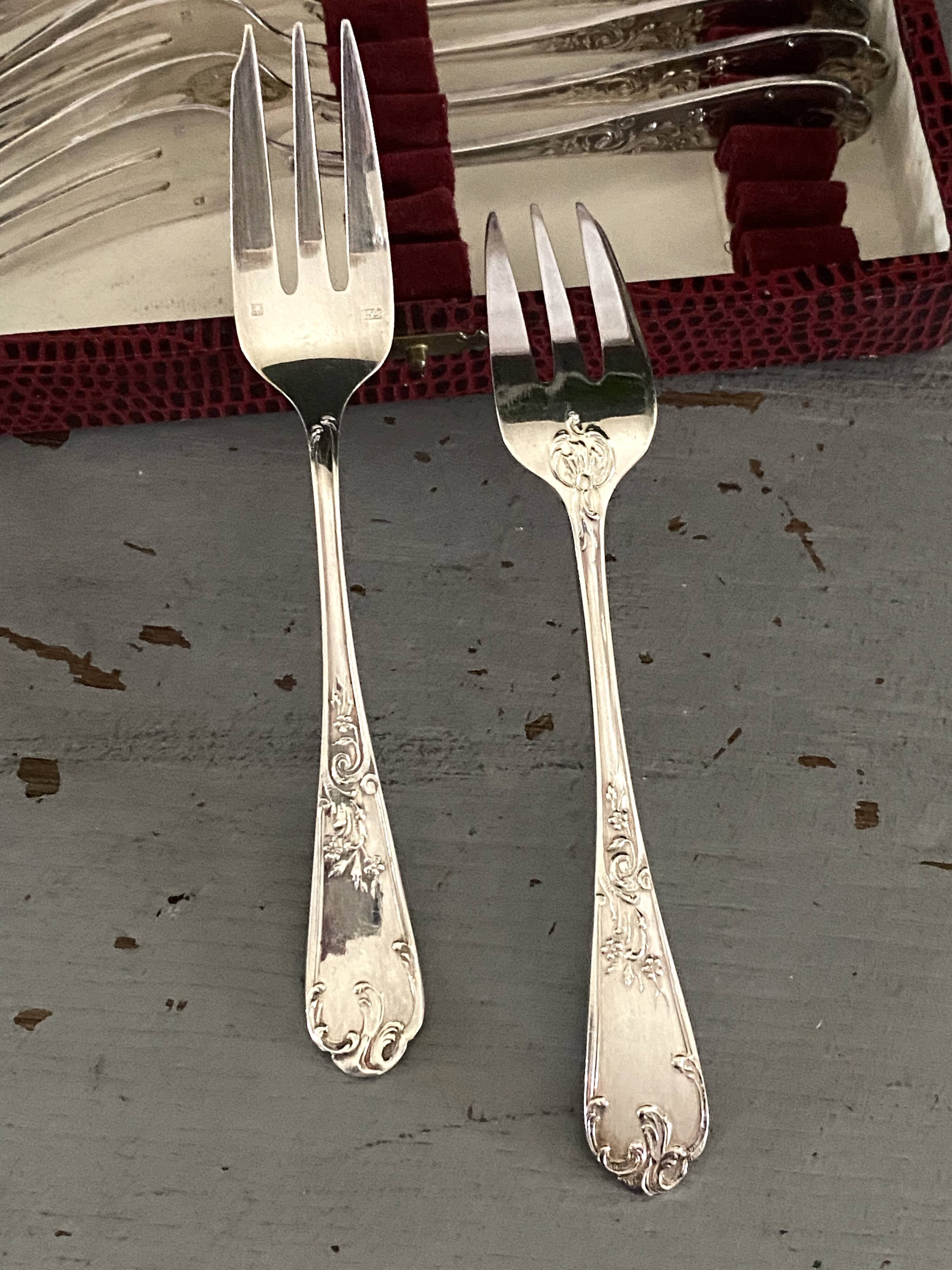 Dessert forks