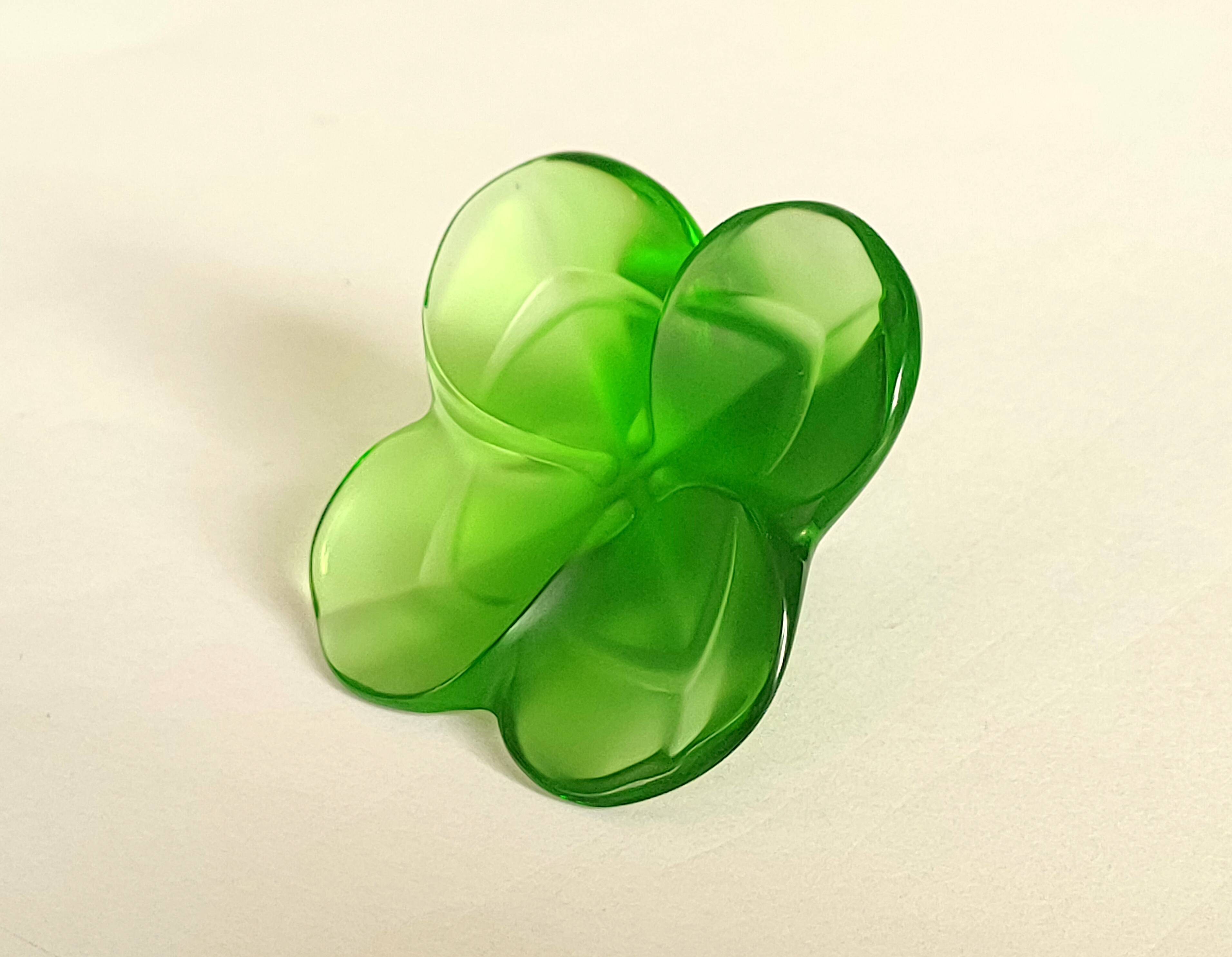 Trèfle à quatre feuilles lalique france modèle de marie-claude lalique 1994