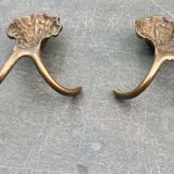 Paire de patère lion en laiton ancien