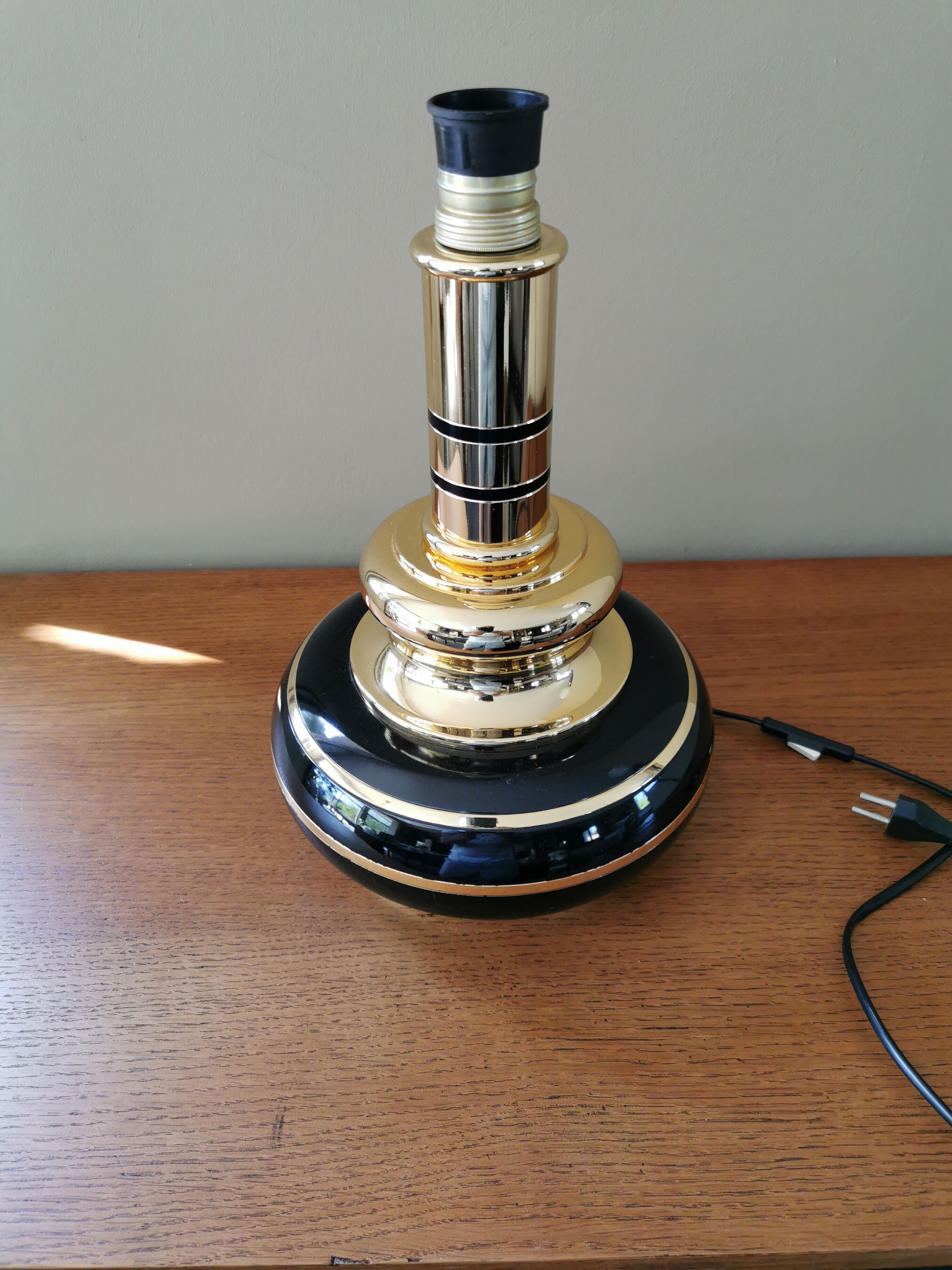 Vintage lamp foot 70 in black metal and gold