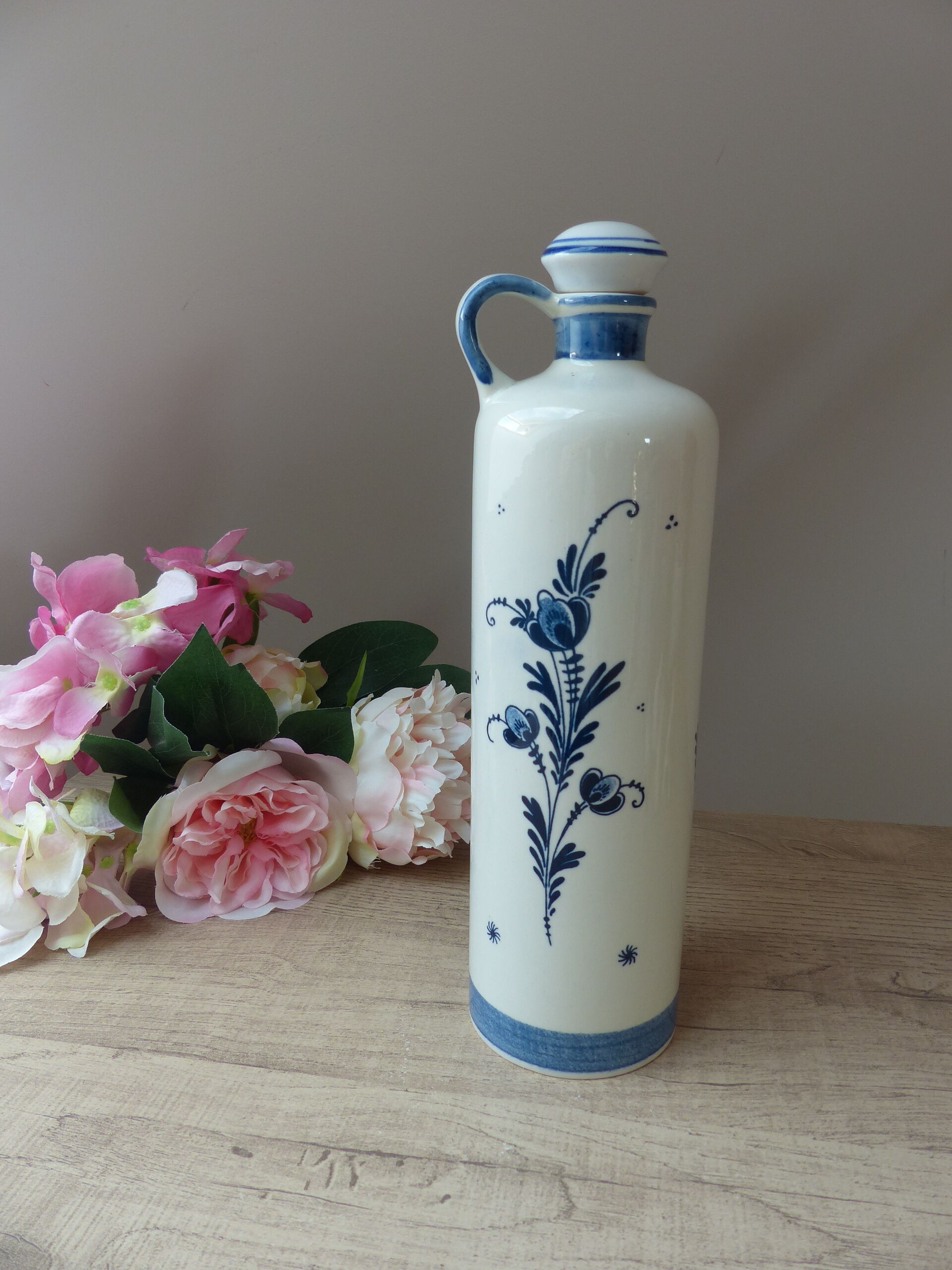 Bouteille delf blue hollandais avec bouchon de liège