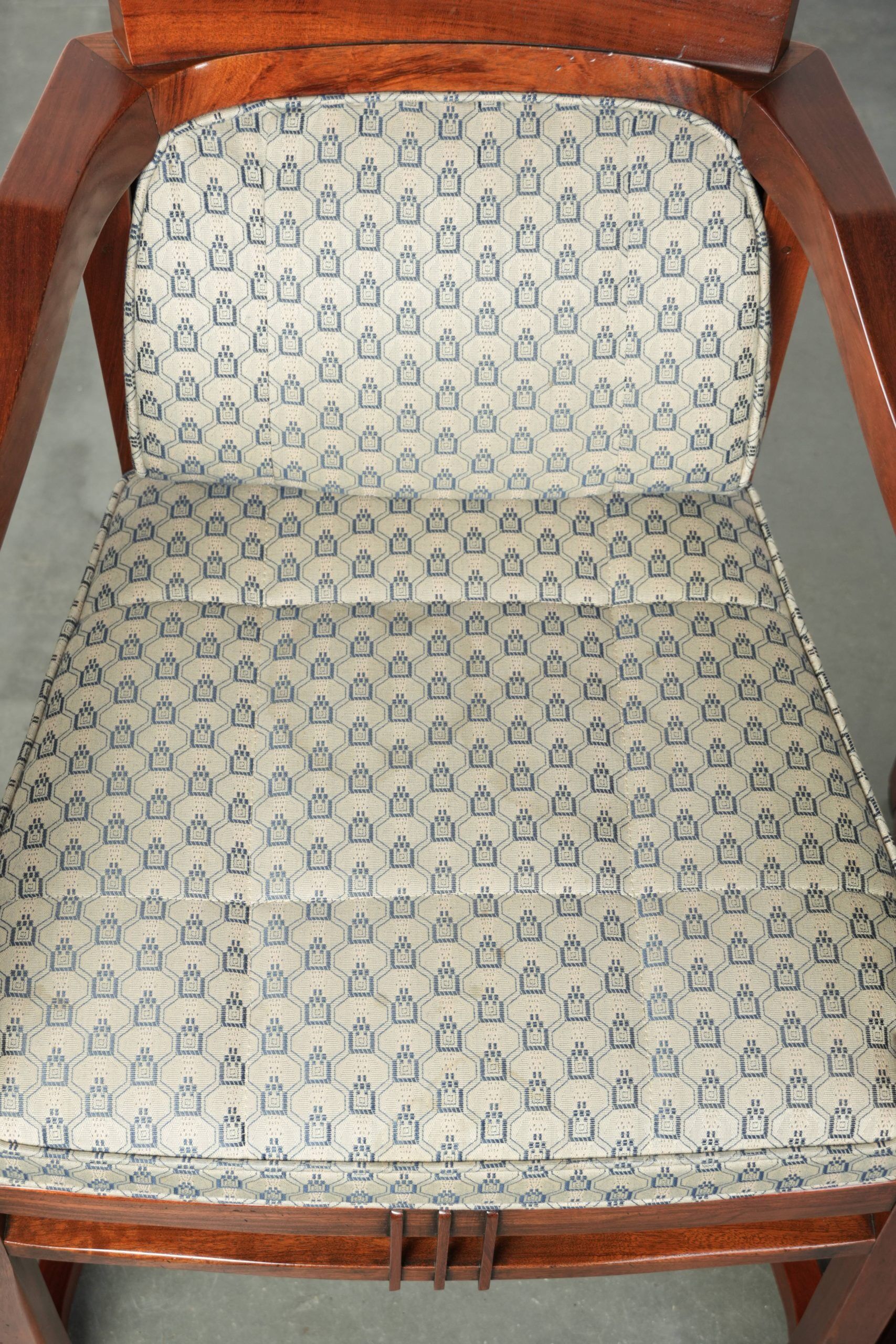 In very good condition Art Deco design dining chairs with fabric upholstery