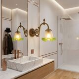 Louis XVI style wall sconce - Chiseled bronze and opaline glass