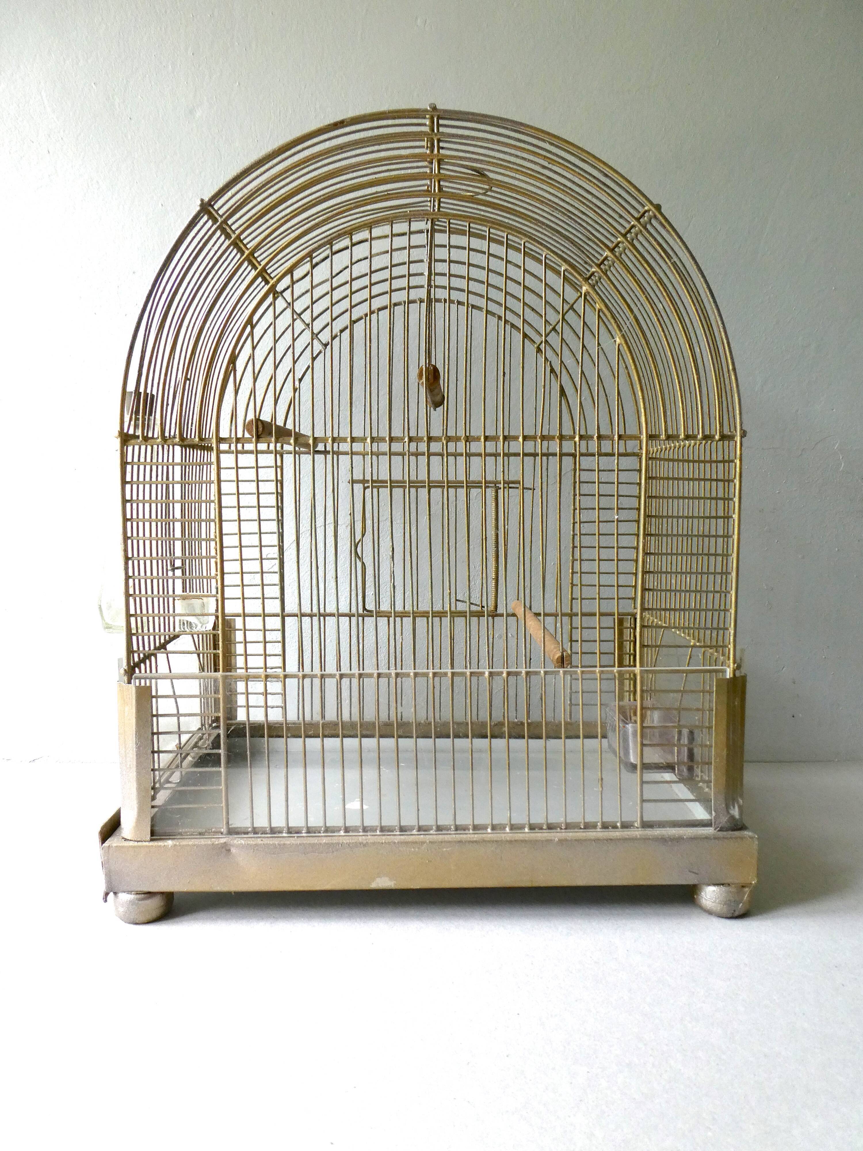 Cage à oiseaux en métal doré des années 60