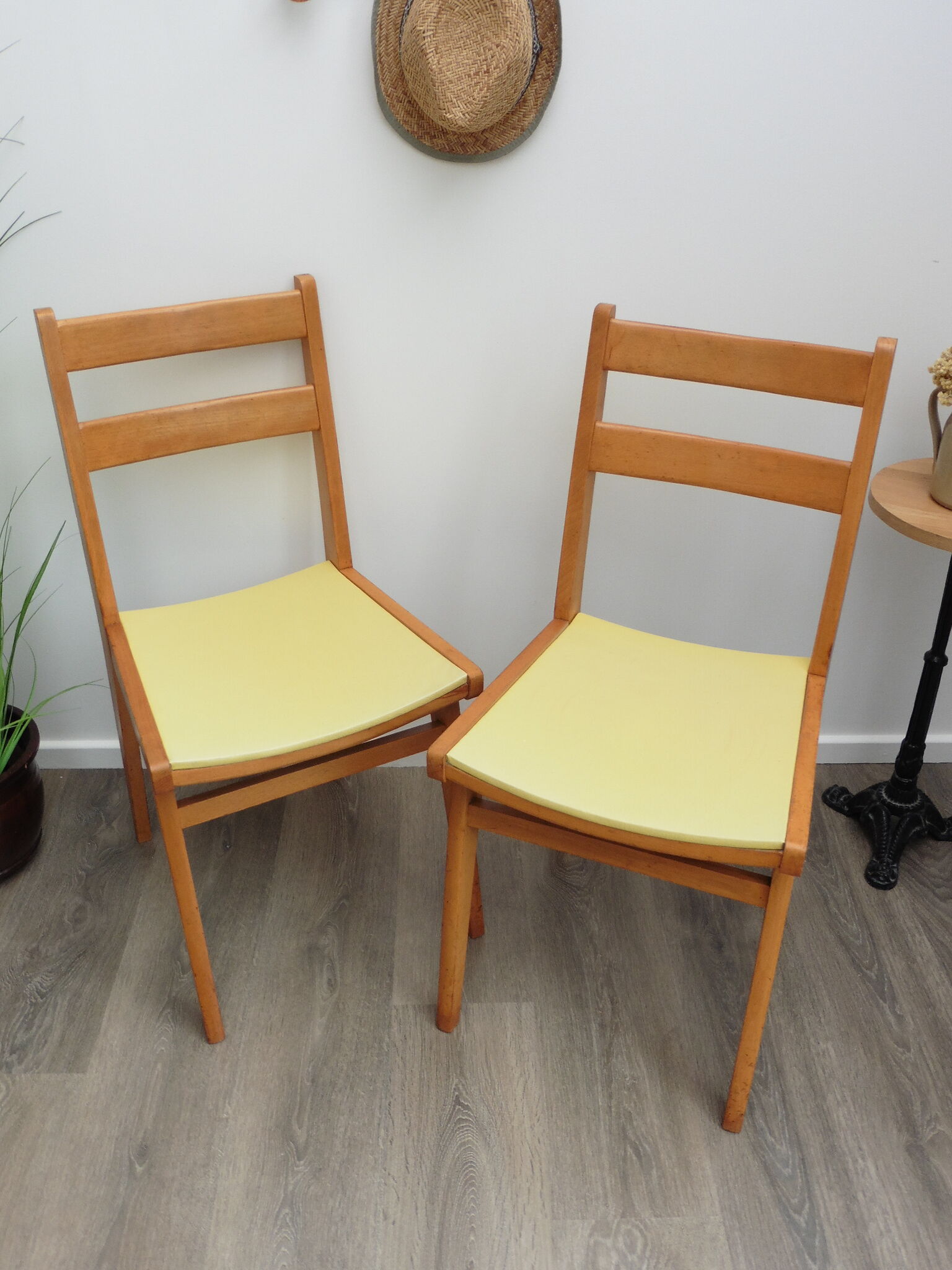 Pair of chairs bridge