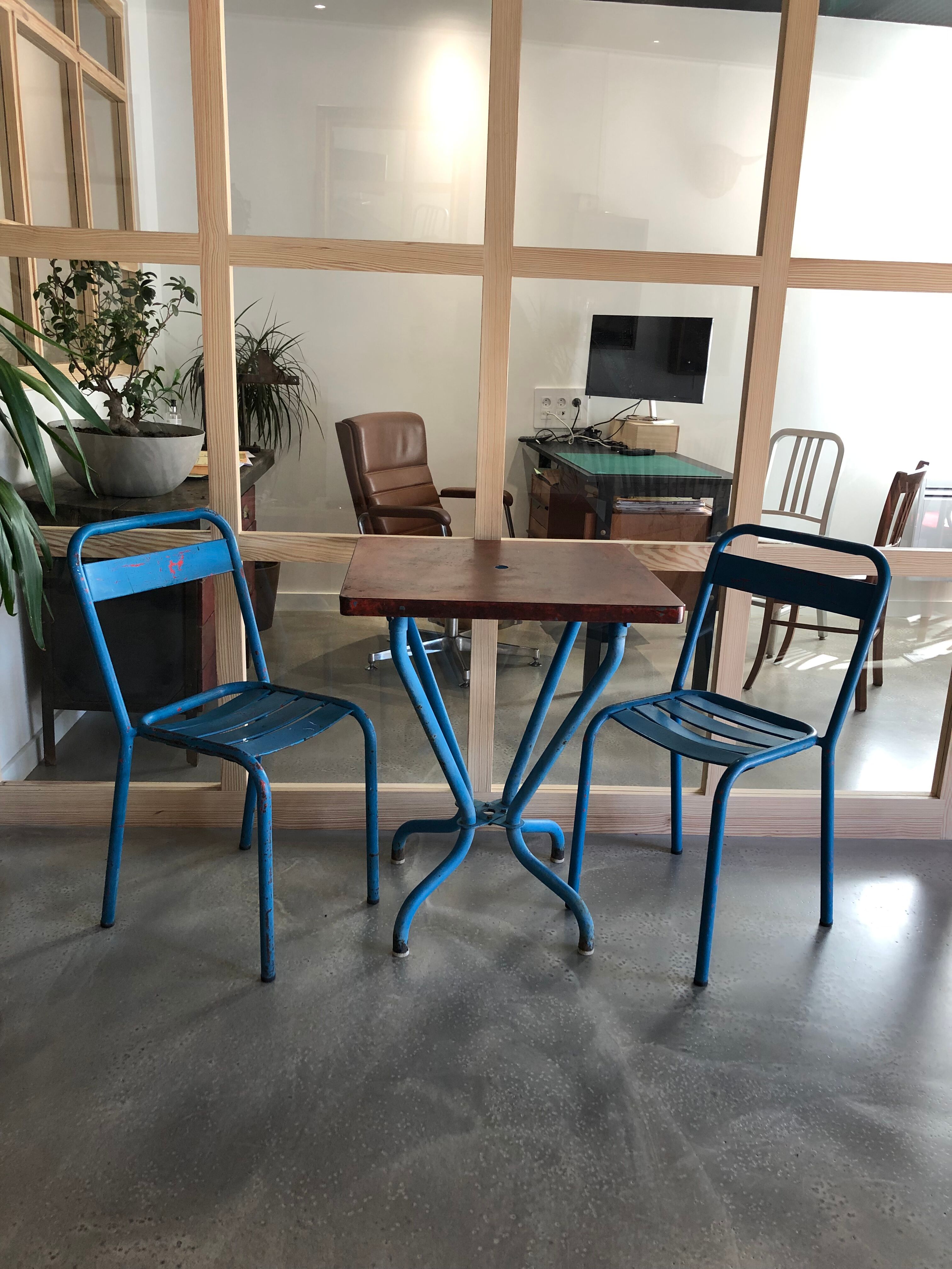 Table + two Garden Chairs Tolix