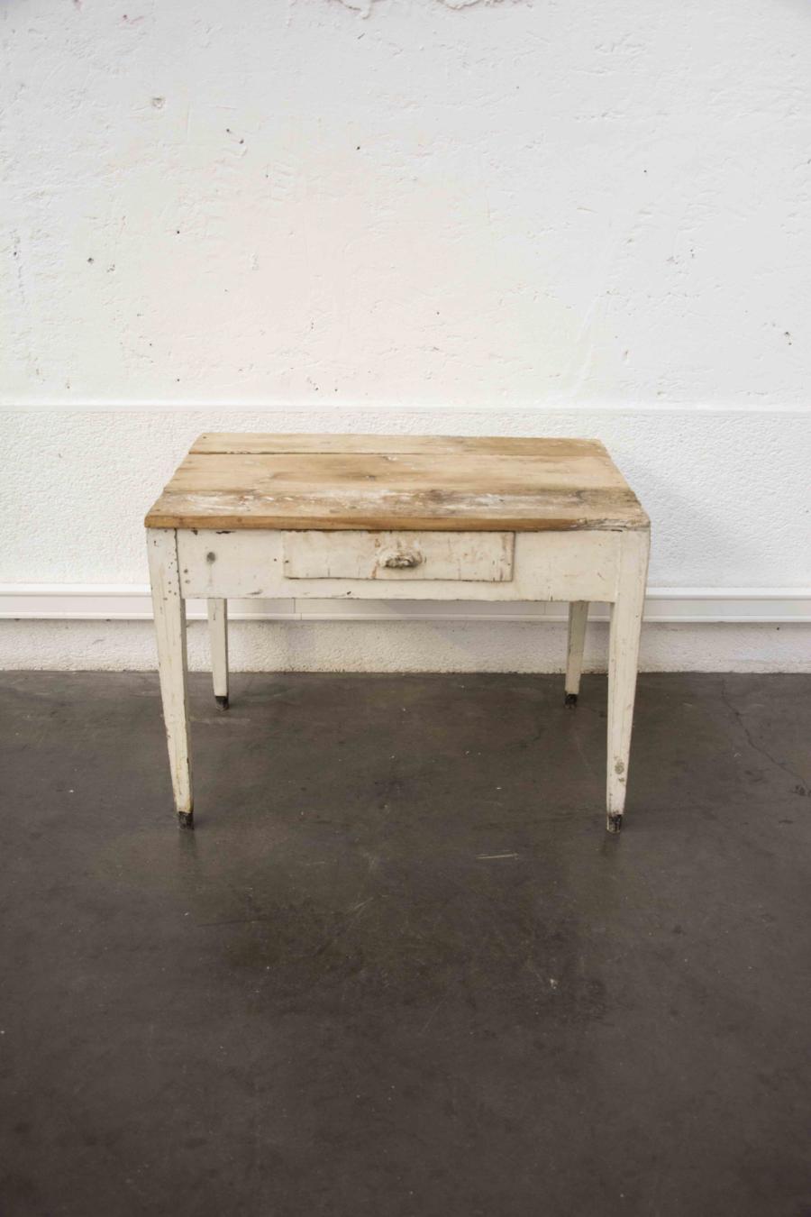 Farm table