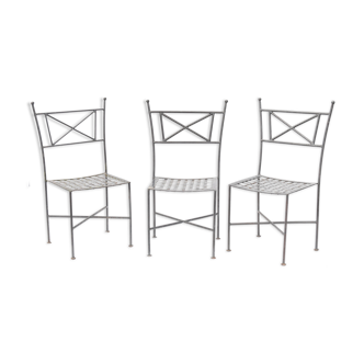 Suite de 3 chaises en fer