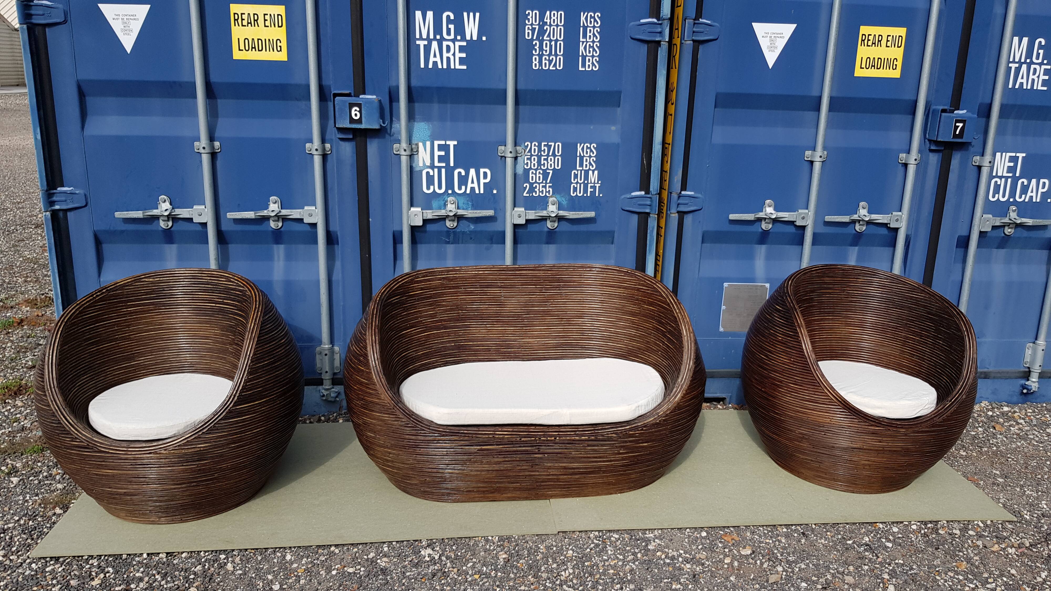 Set canapé sofa et ses 2 chauffeuses en rotin