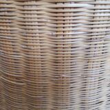 Wicker basket with lid
