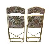 Folding chairs with floral pattern