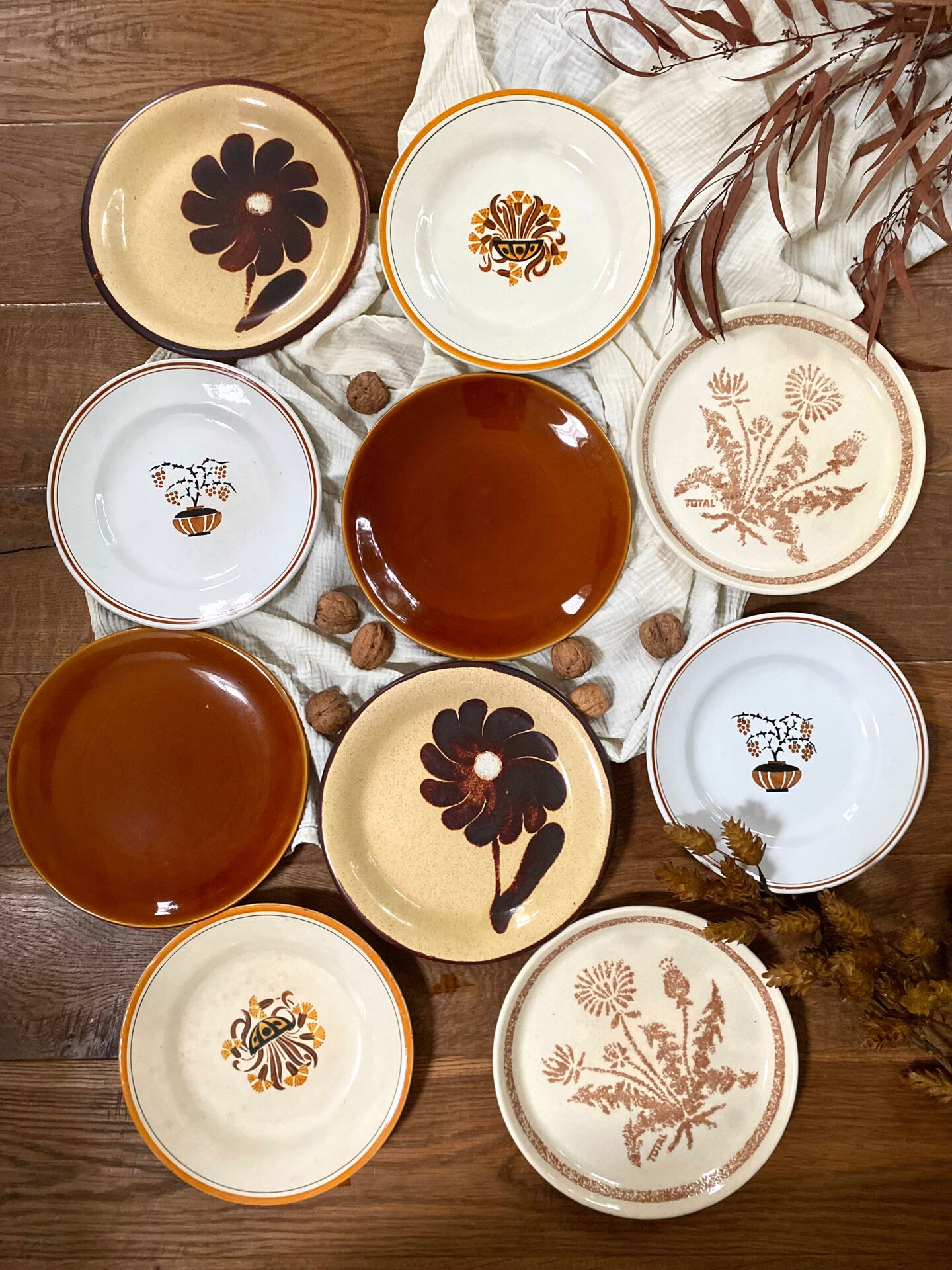 Assiettes plates anciennes dépareillées