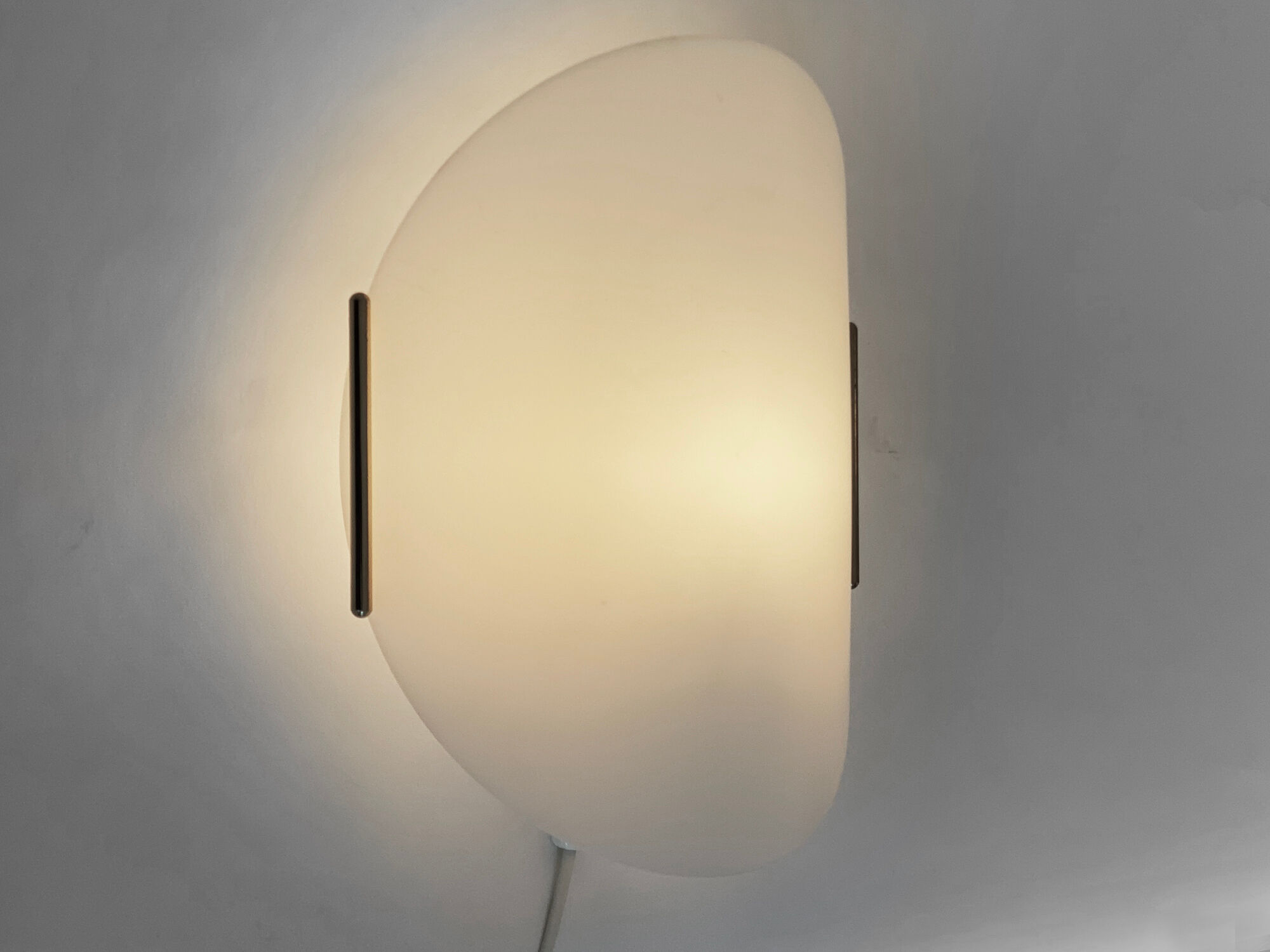Wall light/sconce by Uno and Östen Kristiansson for Luxus. Sweden 1970s