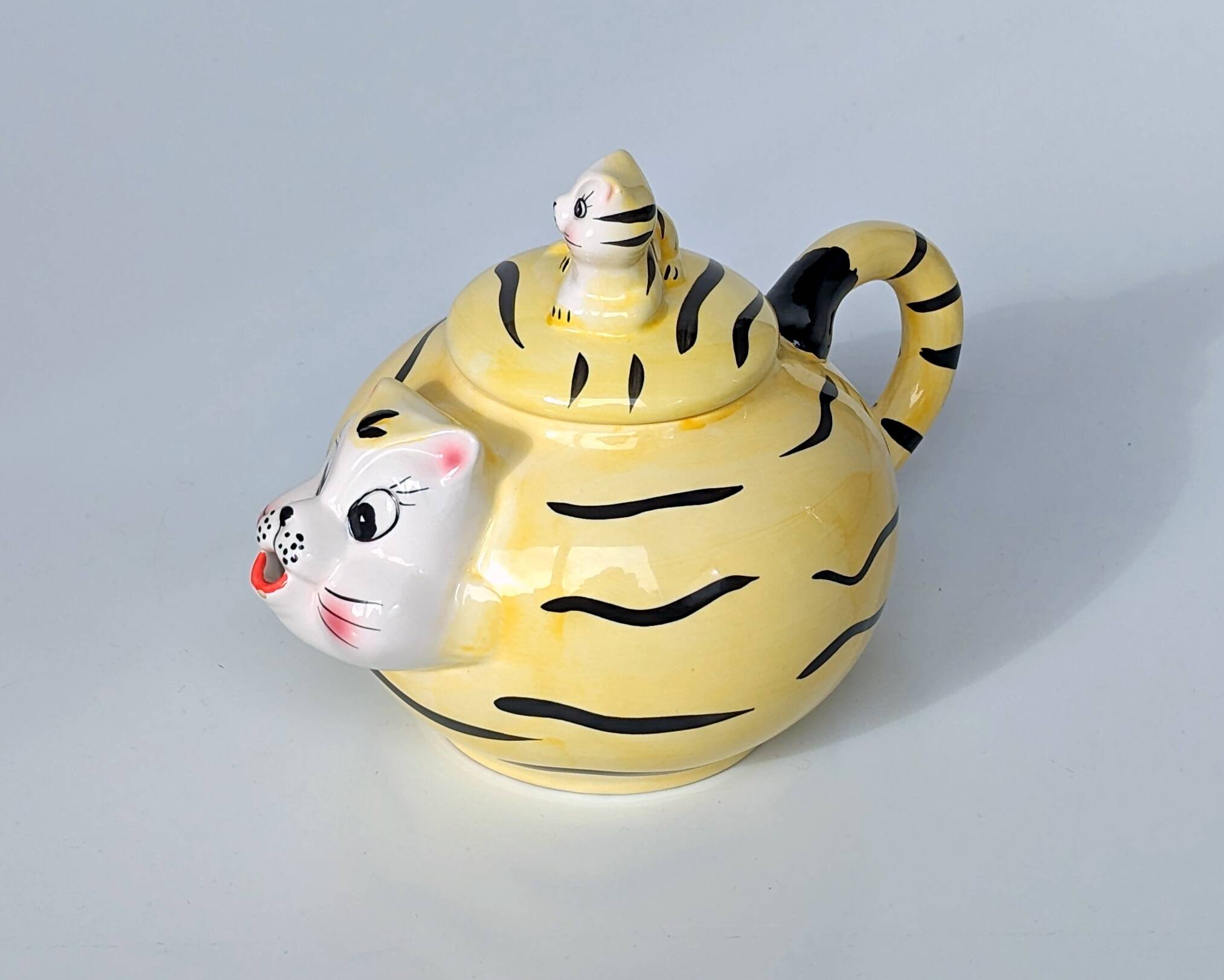 Anthropomorphic teapot coffee maker Tiger and baby tiger - Height 16 cm x Diameter 14 cm