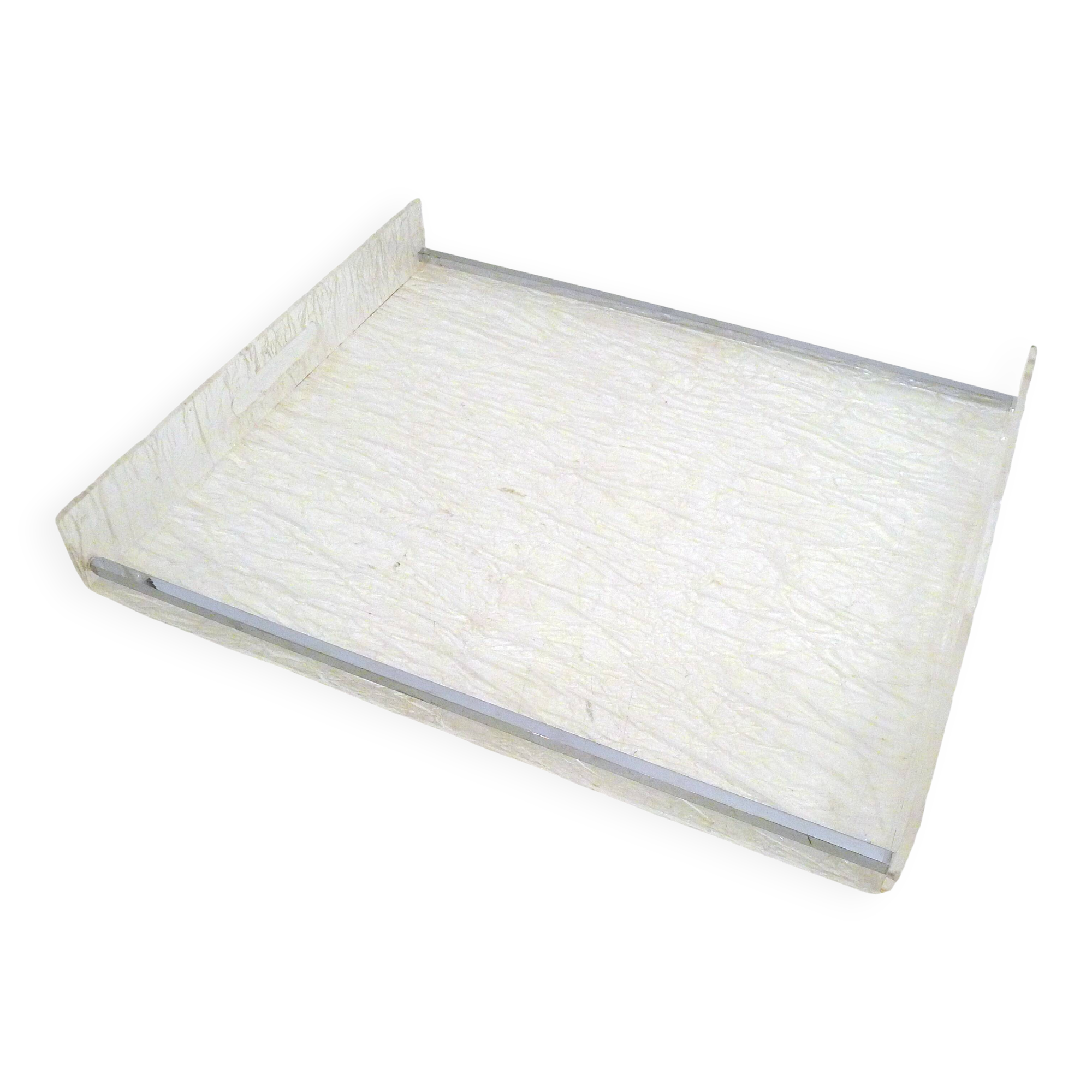 Large plateau 1970s in crumpled/frosted plexiglass & chrome strips