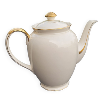 White and golden teapot villeroy and boch