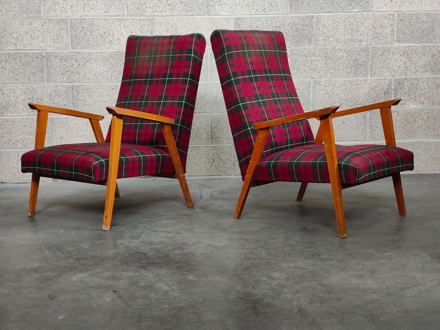 Pair of French beech armchairs from the 60s, tartan fabric