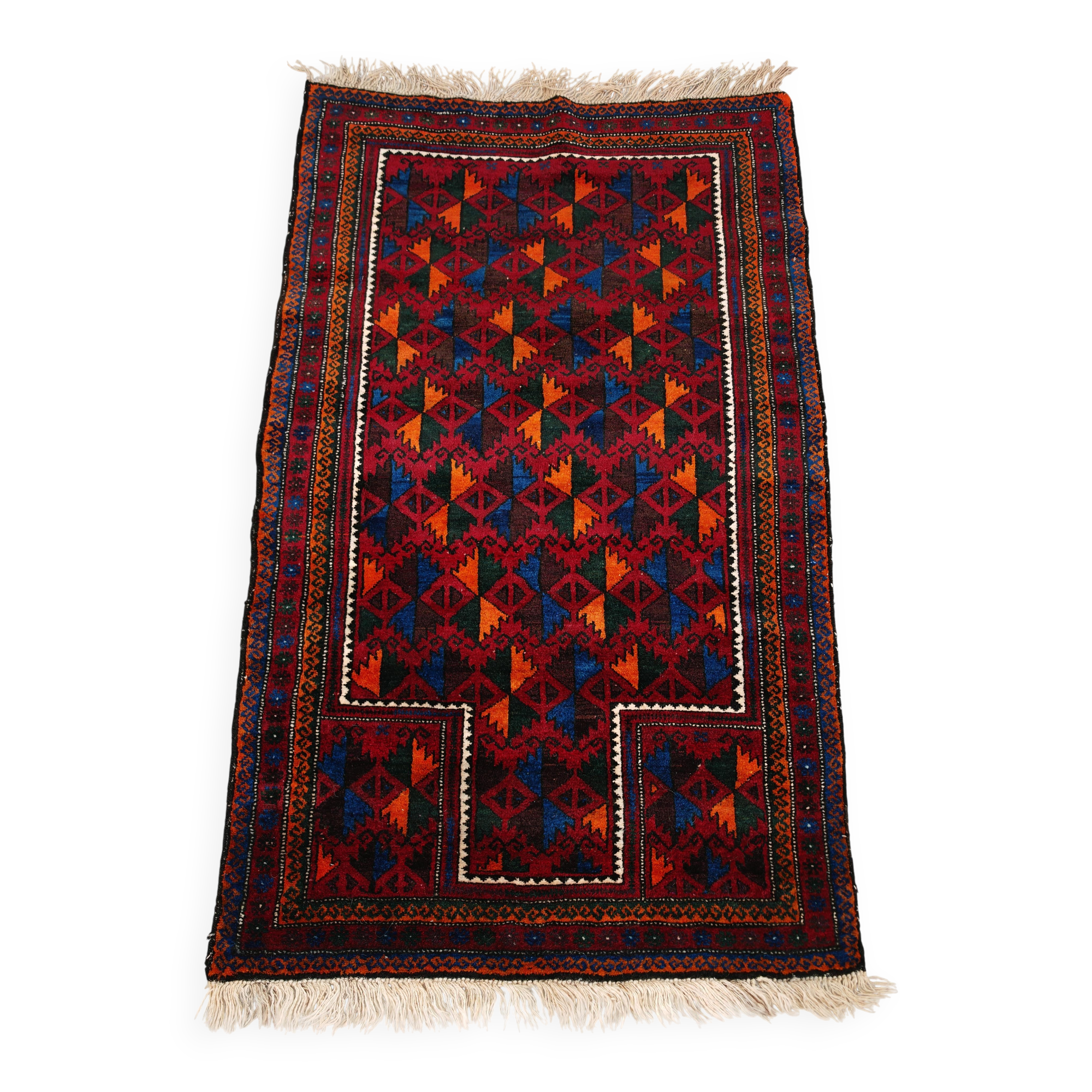 Vintage Baluchi prayer rug, hand-knotted, dyed wool from the 1970s.