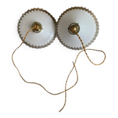 Anciennes paires de suspensions vintage en opaline blanche