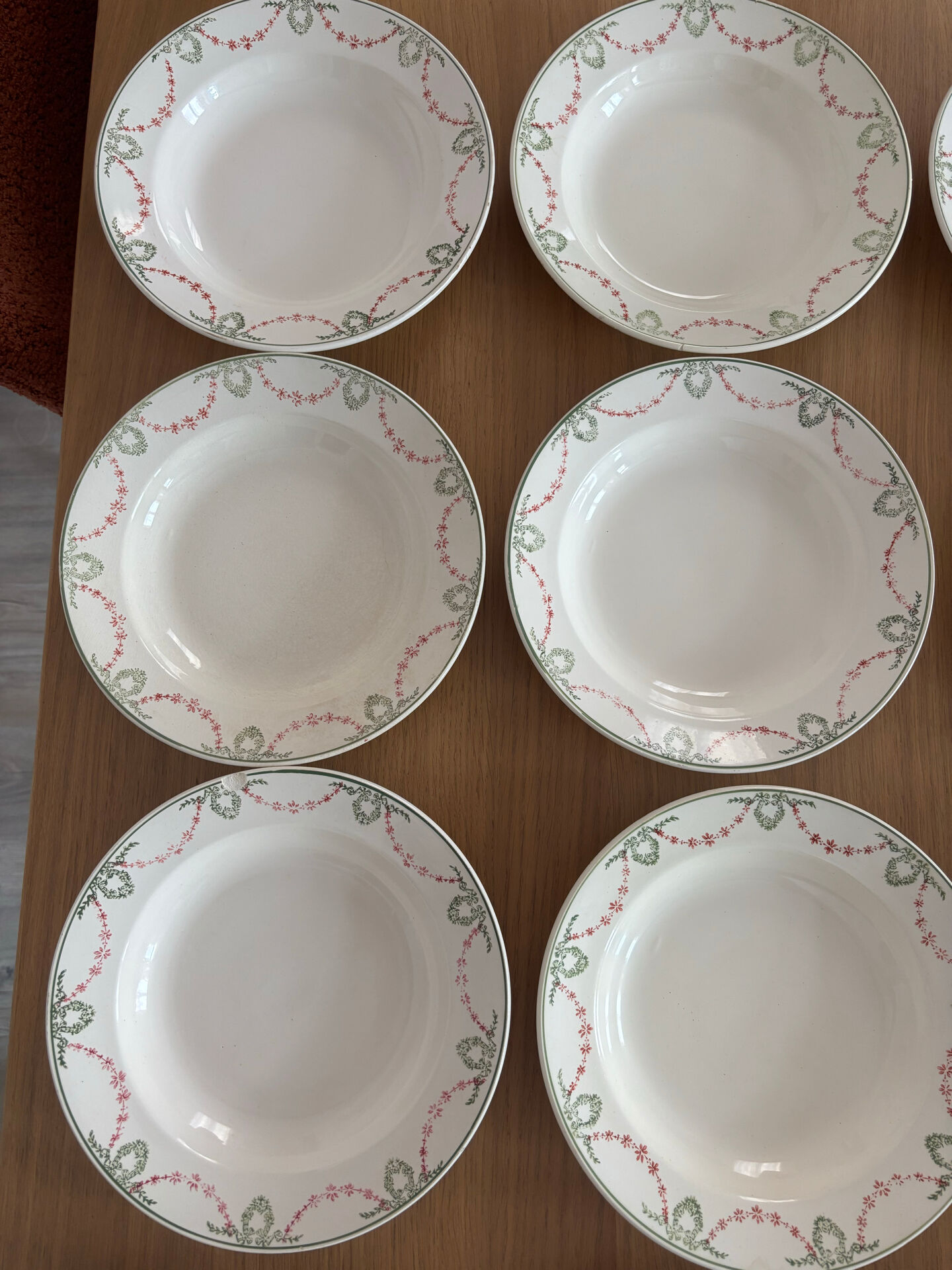 Longwy service – Louis XVI style – 19 deep plates + 1 serving dish