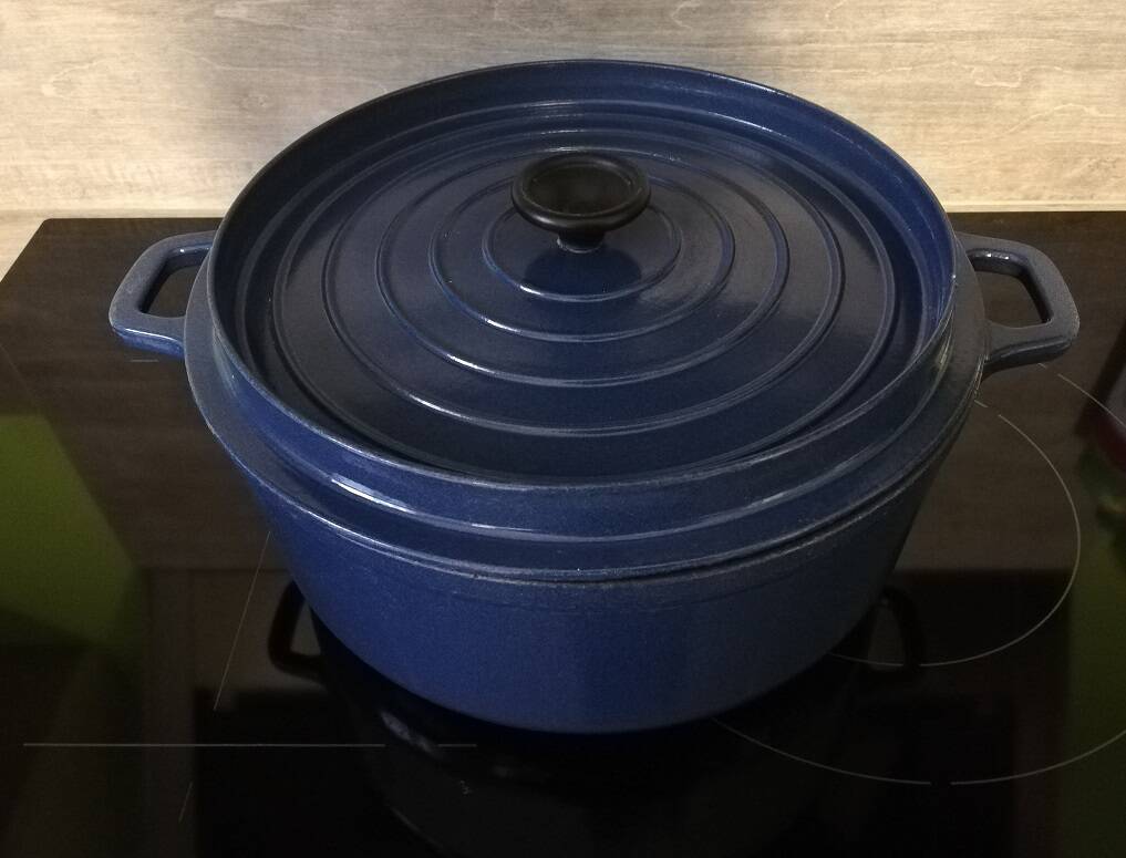 Staub - La Cocotte ronde en fonte Fleurs des Rois 3.6 L – CHAP Aubaines