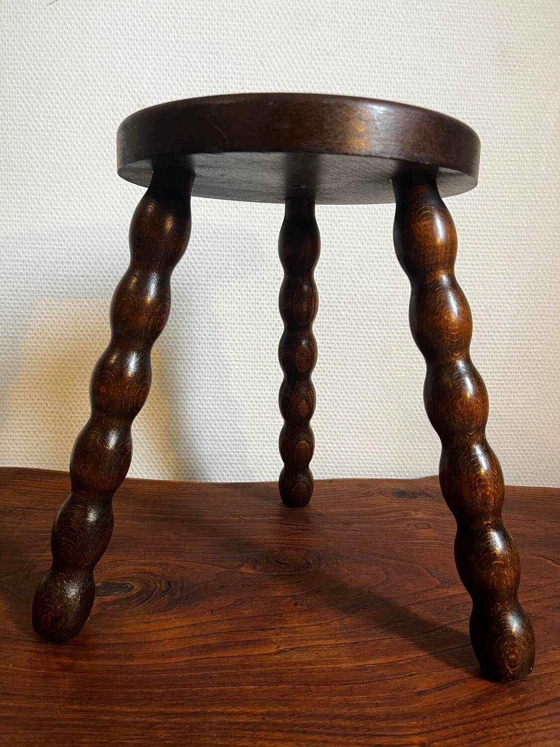 Tabouret tripode, porte-plante en bois