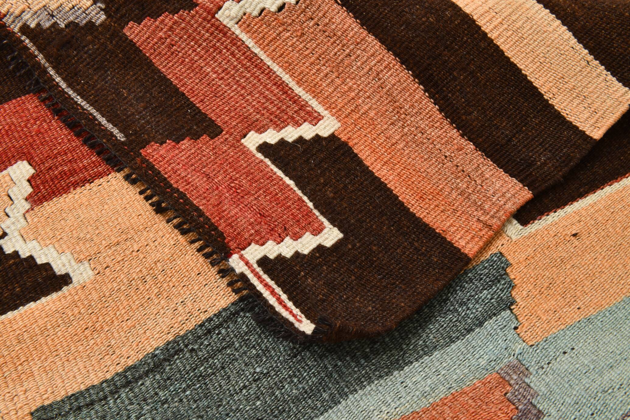 Vintage Kilim Rug, Geometric Zigzag Pattern in Earthy & Pastel Tones