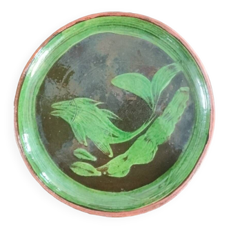 Enamelled terracotta plate