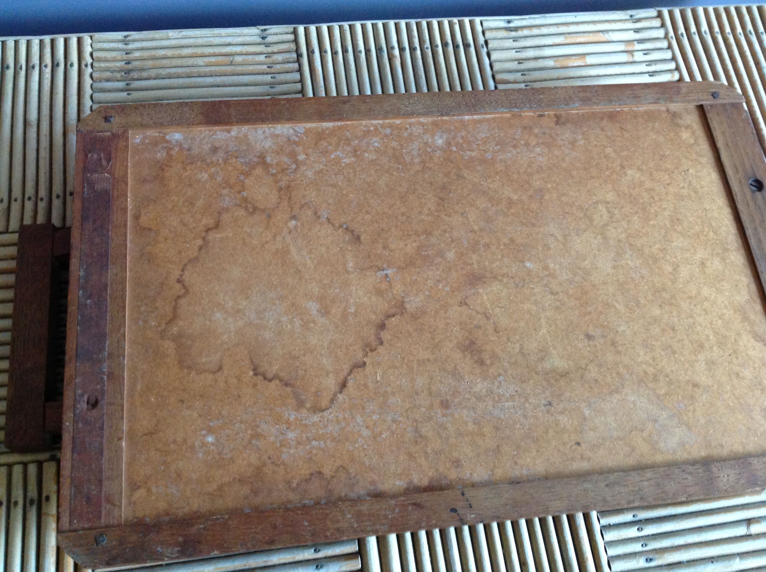 Plateau en bois tressé