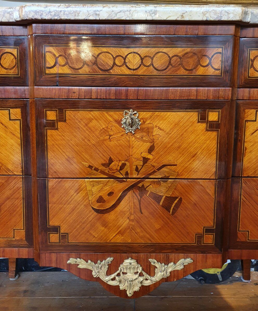 Louis XV, Louis XVI transition chest of drawers - marquetry - 19th century - rosewood