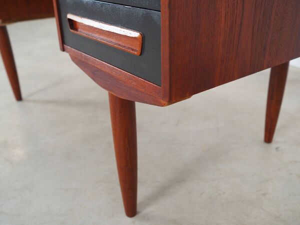 Bureau en teck, design danois, années 1970, fabricant : AP Møbler Svenstrup