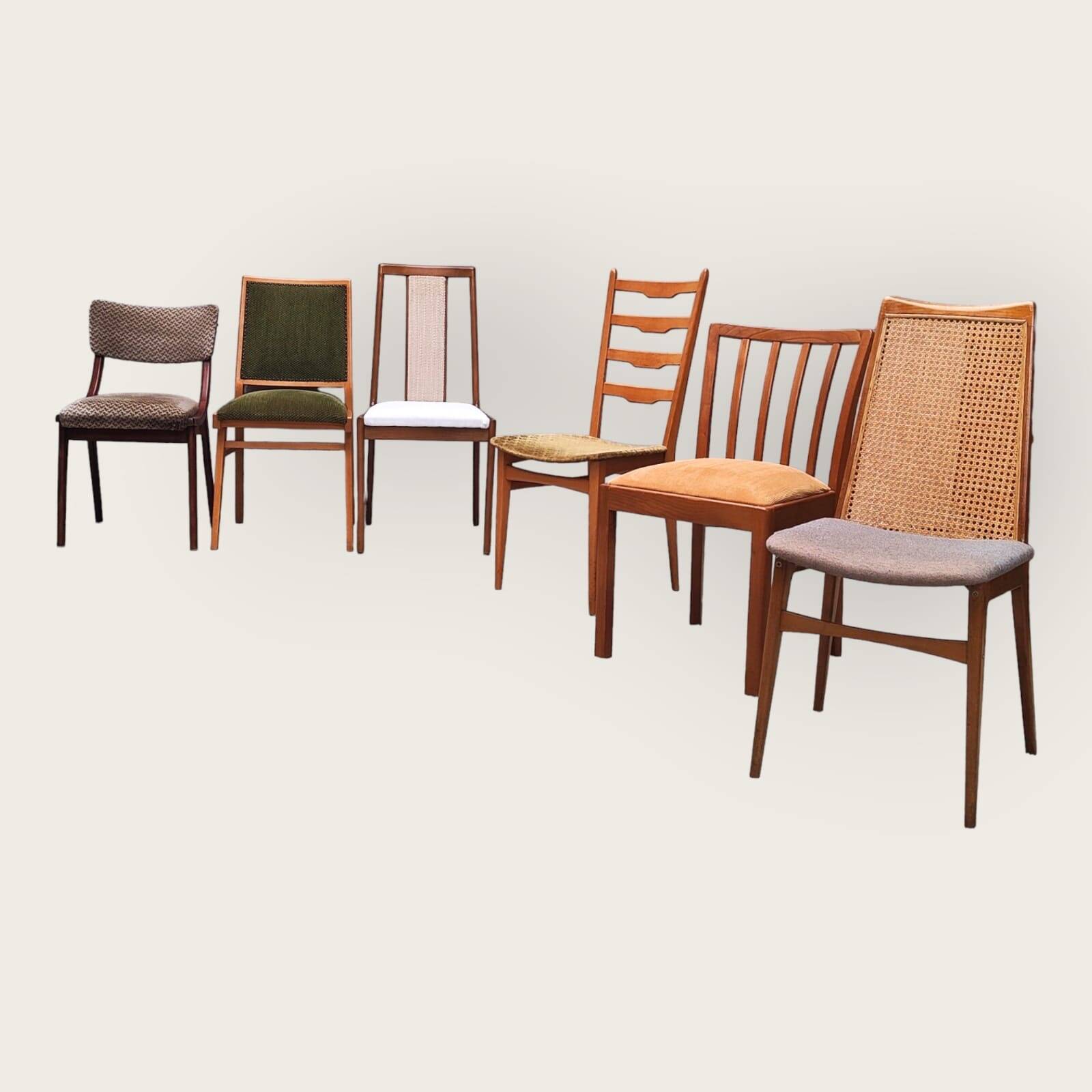 Zes Mid Century stoelen