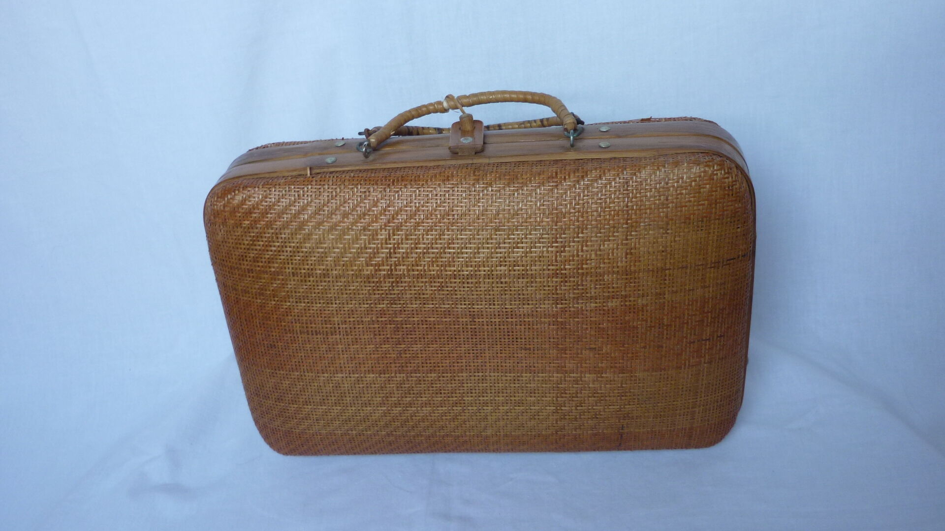 70 year wicker case