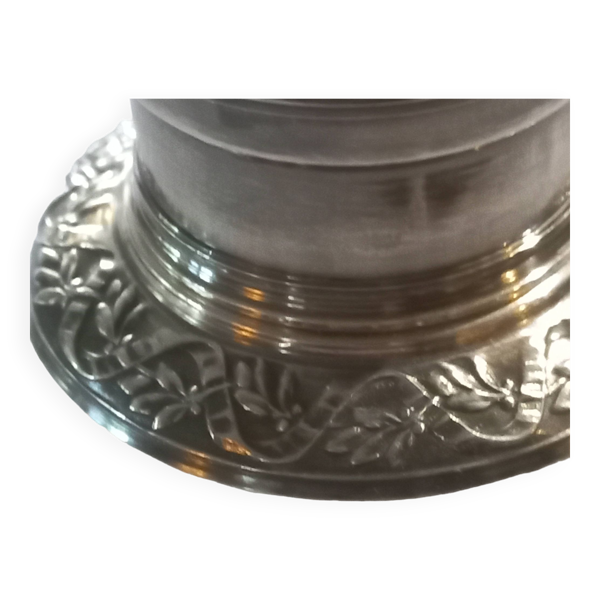Saupoudreuse en cristal et argent massif, poinçon minerve et de maitre.