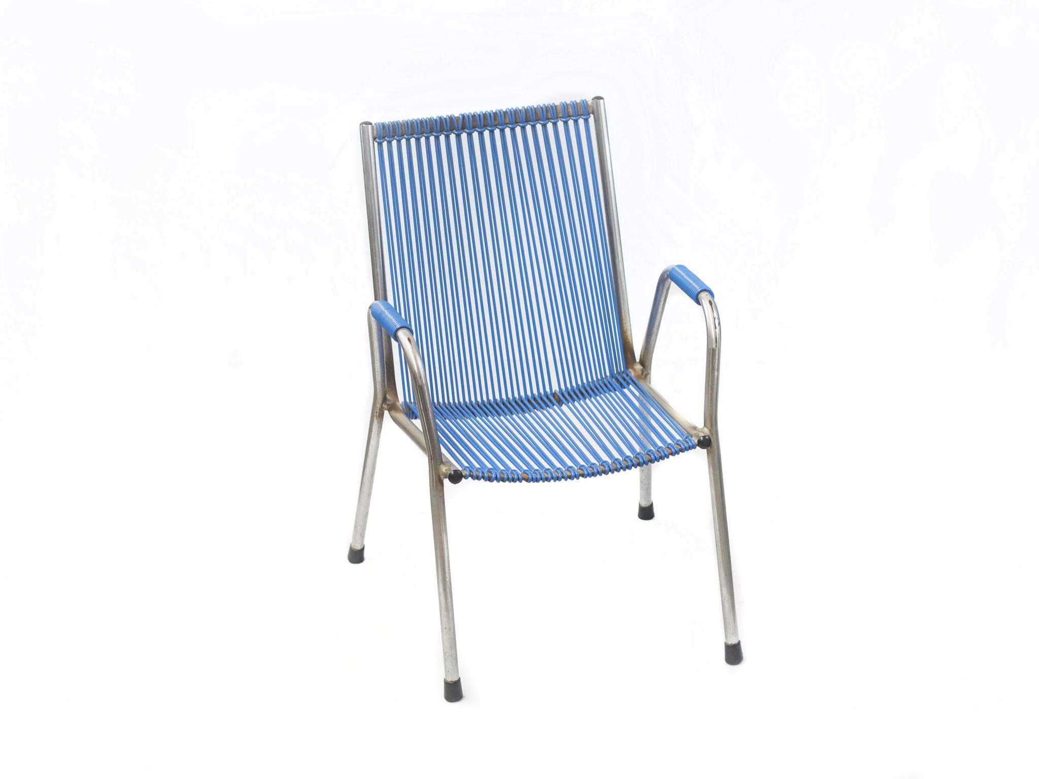 Set of 2 kids chair with scoubidou grid France 60s