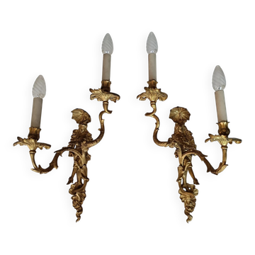 Pair of Régence style wall sconces in gilded bronze