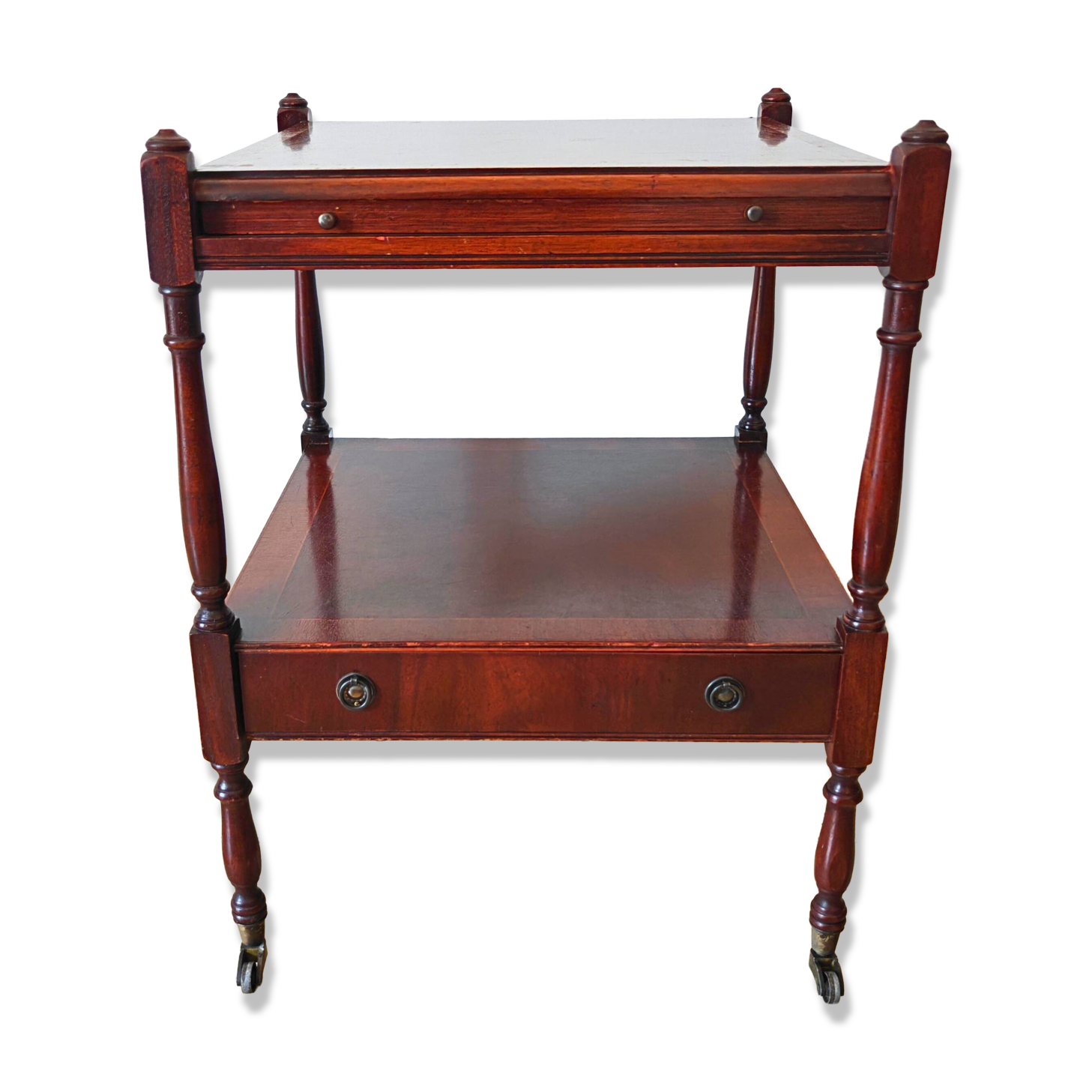 Table d'appoint en if par Bradley England