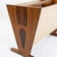 Porte-revue en bois de rose et toile de design danois des années 1960.