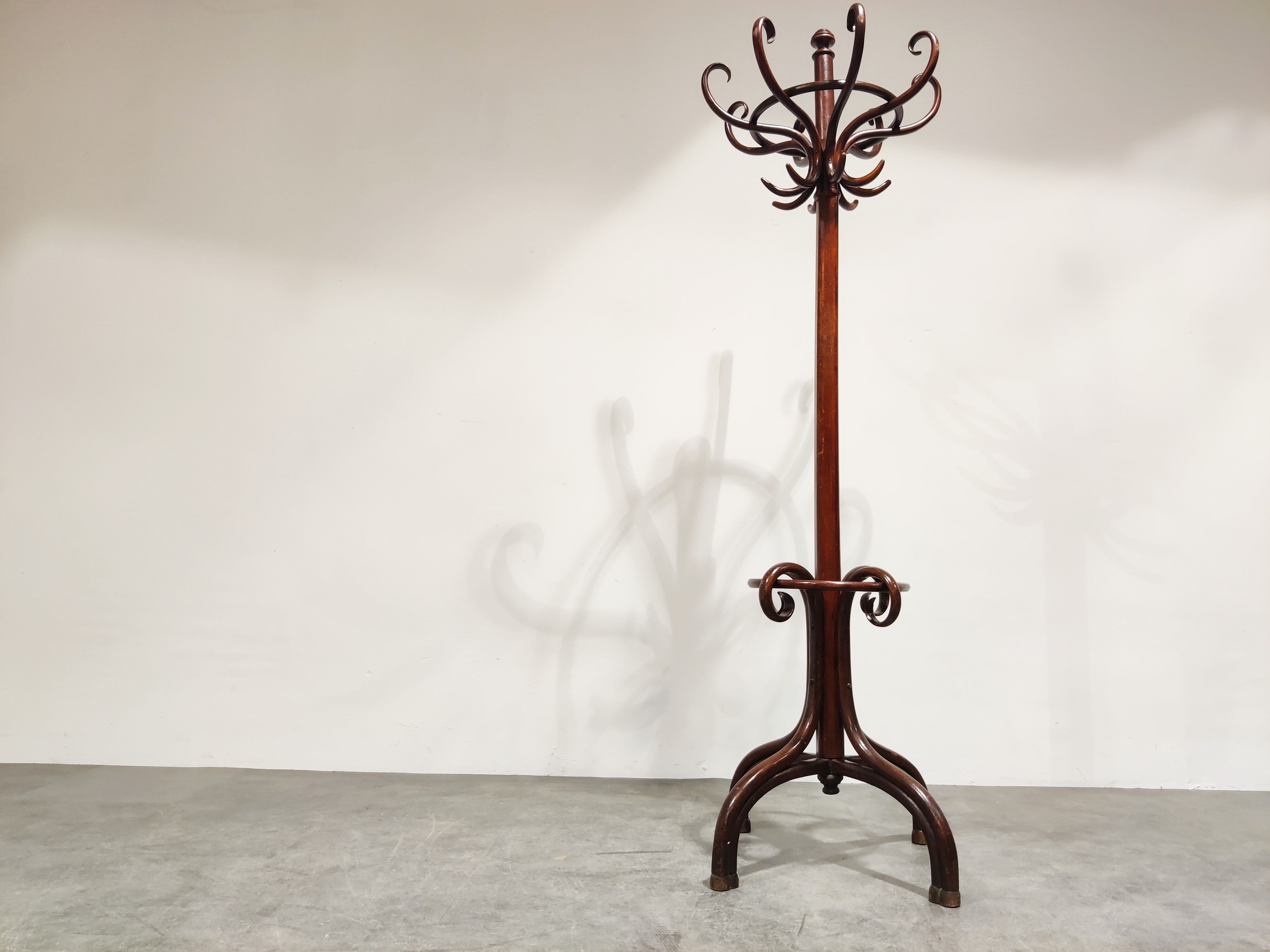 Bentwood coat stand by Thonet, 1920s