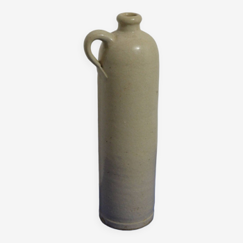 Stoneware bottle with handle