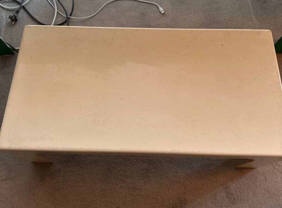 Marc Berthier coffee table for Prisunic from 1970 in fibreglass.