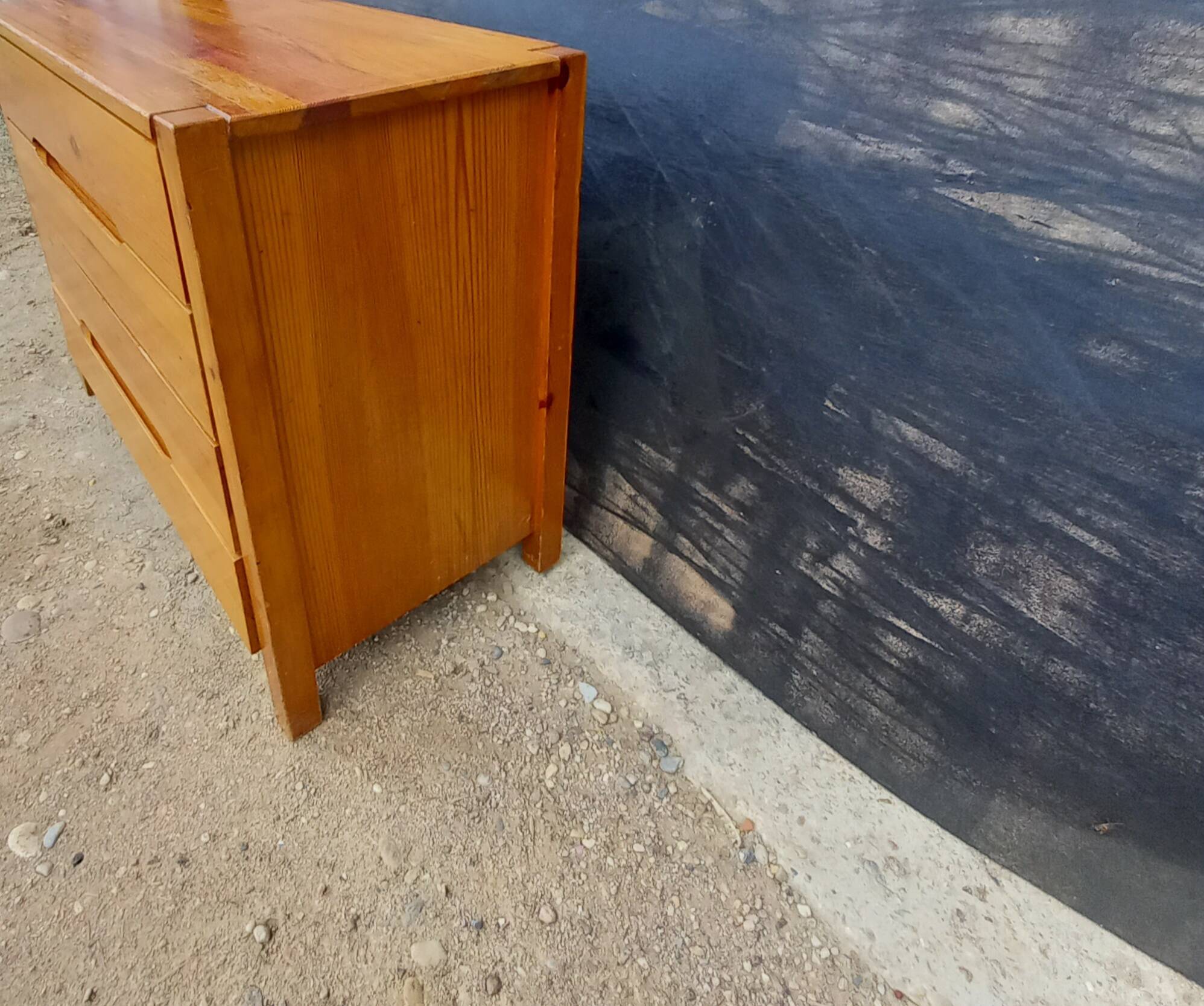 pine chest of drawers