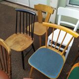 Lot de 20 chaises de bistrot bois dépareillé - vintage