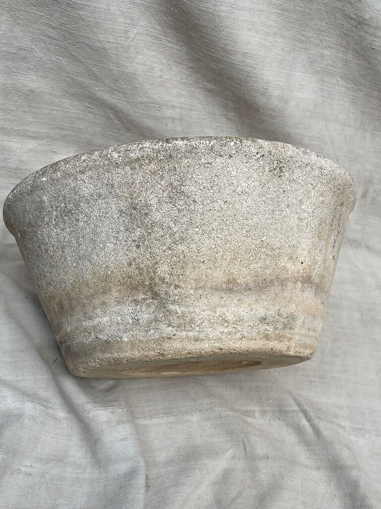 Reconstituted stone planter