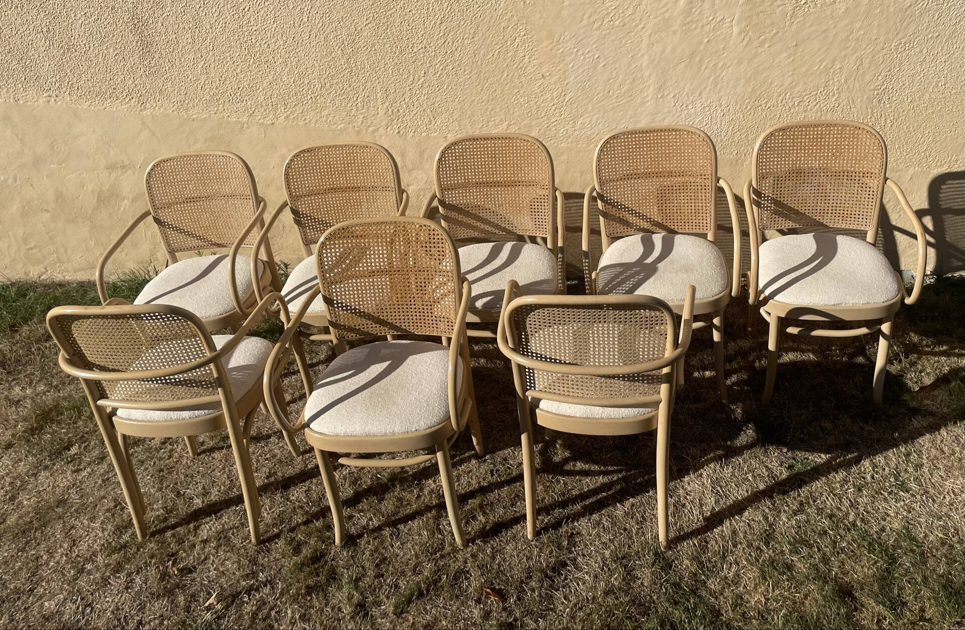 8 office armchair