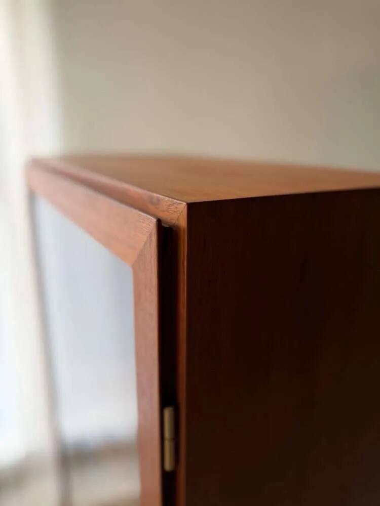 Teak display cabinet Omann Jun Danish design from the 1960s.