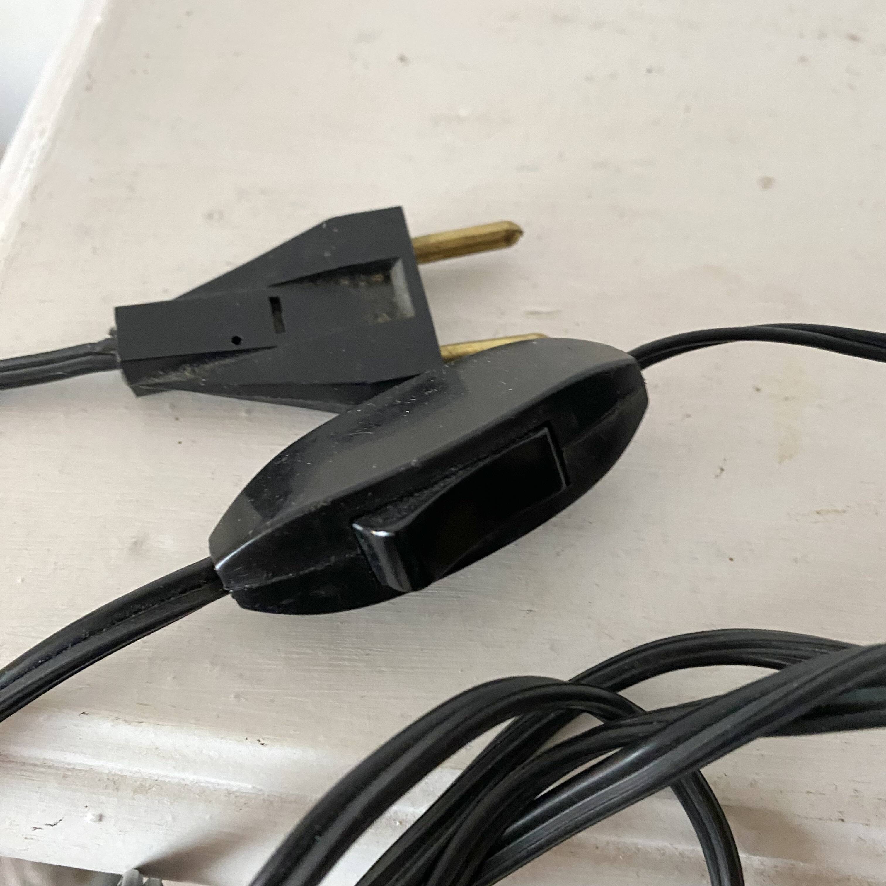 Diabolo lamp, articulated clamp lamp from the 1960s.