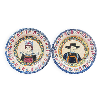 Paire d’assiettes Henriot Quimper