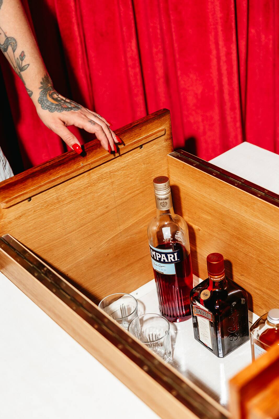 Meuble bar sur roulette vintage